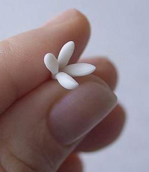 Букет сирени из холодного фарфора