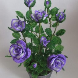 ​Куст розы из бисера