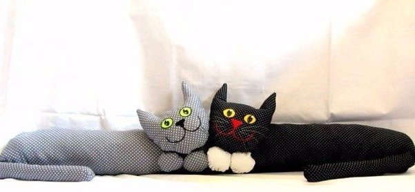 Подушки от сквозняков