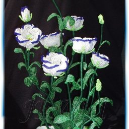 Эустома из бисера