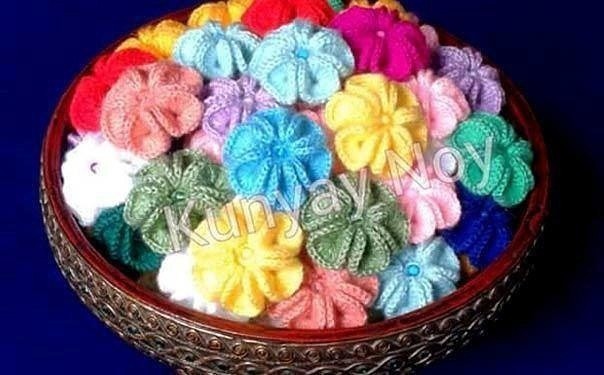 Мотив в виде объемного цветка