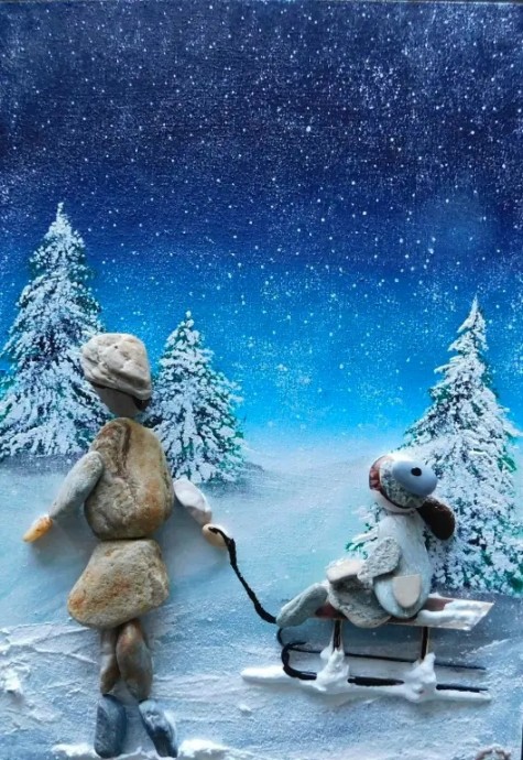 Сюжетные панно и картины из камешков