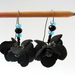 Серьги из кожи