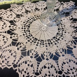 ​Вязаная салфетка