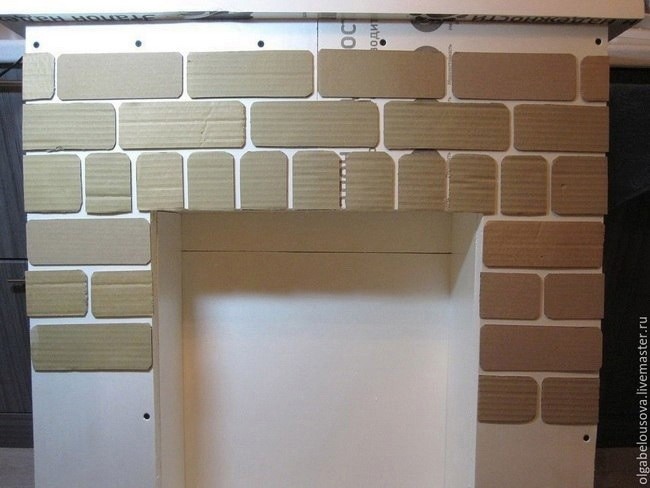 Новогодний фальш-камин с имитацией кирпичной кладки