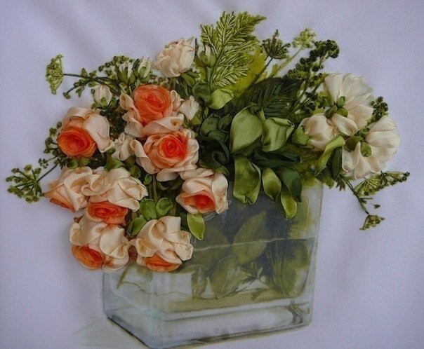 ​Вышивка лентами восхитительных розочек: идеи, которые побуждают к творчеству