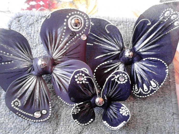 ​Бабочки из капроновых колготок