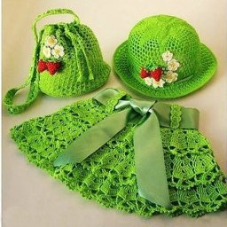 Яркий комплект для лета