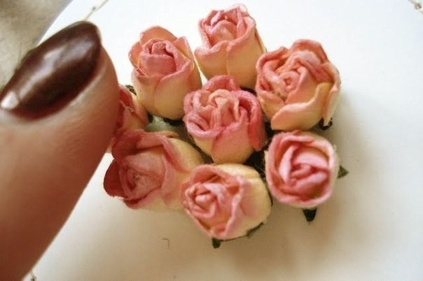 ​Открытка с объемными розочками