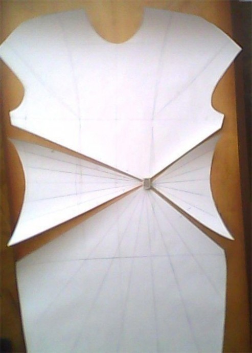 ​Платье с интересной драпировкой