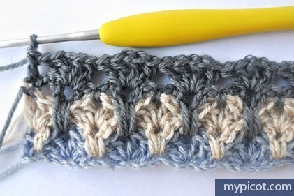 Разноцветный узор, вязаный крючком