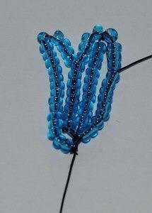 Голубые васильки из бисера Голубые васильки из бисера