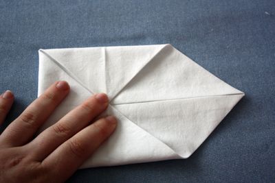 Изумительной красоты подушка с объемными элементами