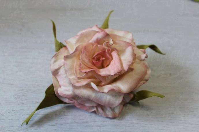 ​"Классическая роза" из фоамирана