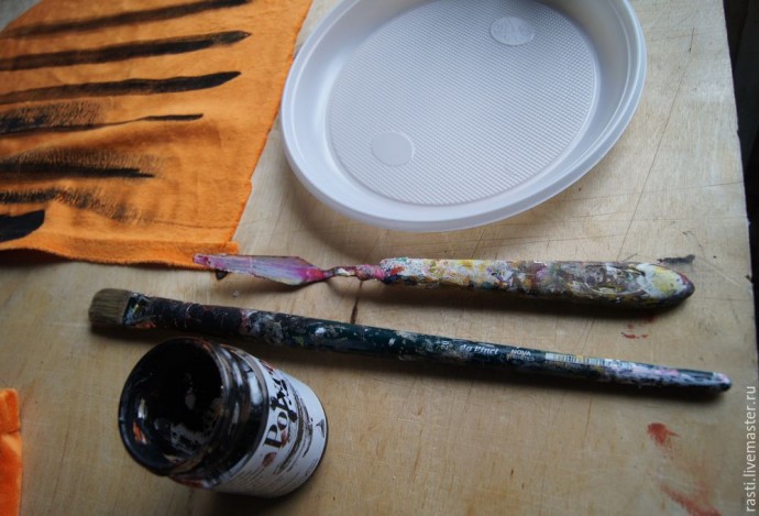 Наносим несложный рисунок на ткань Наносим несложный рисунок на ткань