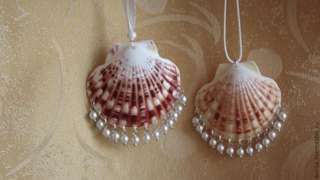 Кулон из ракушки "Хвост павлина"