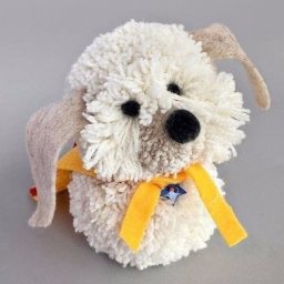 Собака из помпонов