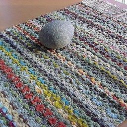 Картон и вилка вместо ткацкого станка