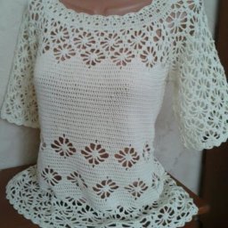 ​Красивая ажурная маечка