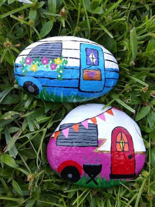 Декоративные камушки-домики с росписью