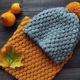 Снуд и шапочка узором шишечки