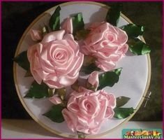 Вышиваем восхитительную розу лентами