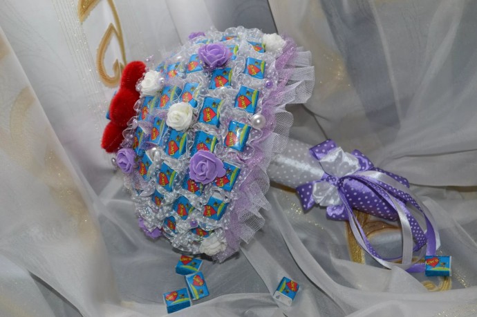 Букет из жевательных резинок