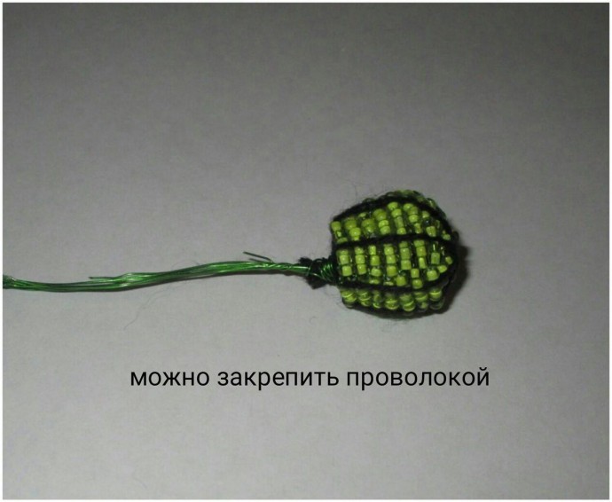 ​Красные маки из бисера