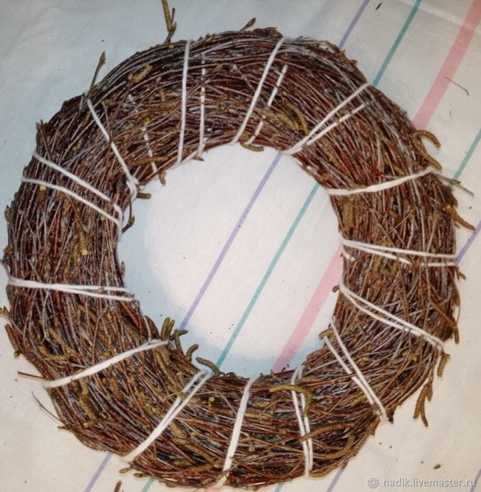 Венок из берёзовых веток