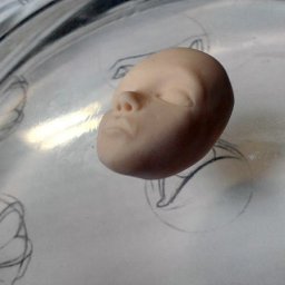 Миниатюрное личико для интерьерной куклы