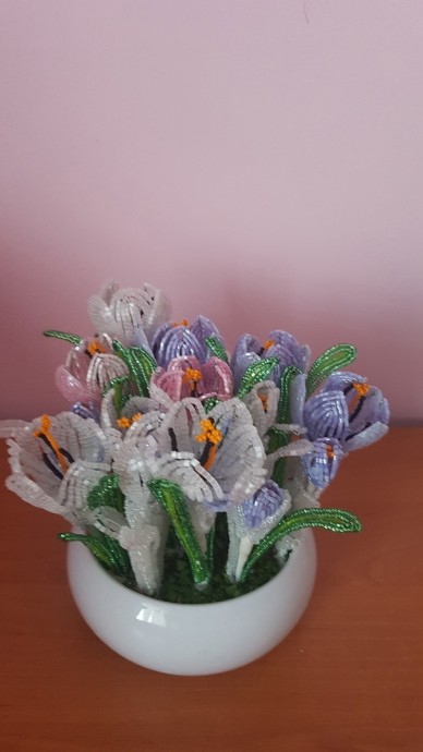 ​Крокусы из бисера