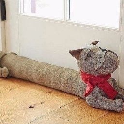 Длинные подушки от сквозняков