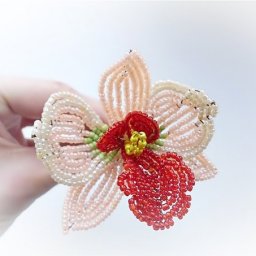 ​Запоминающаяся орхидея из бисера