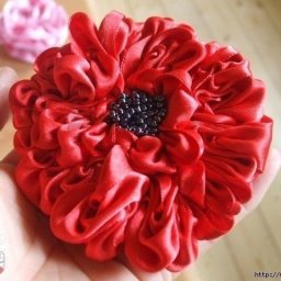 Георгины из атласных лент