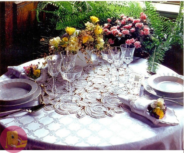 Салфетка: восхитительная прелесть белых роз