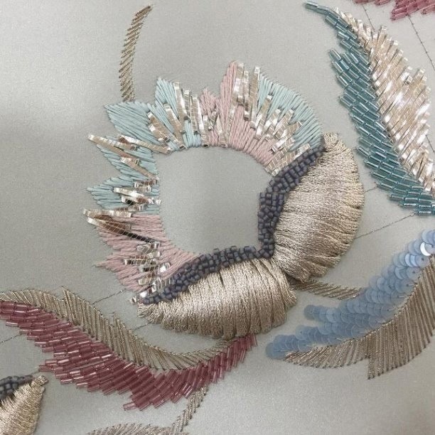 Шикарная вышивка лентами шибори Шикарная вышивка лентами шибори