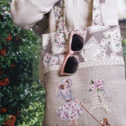 Вышивка для сумочки "Парижанка"