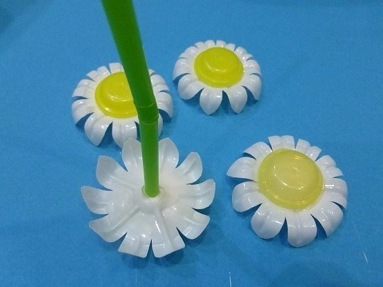 Ромашки из баклажки