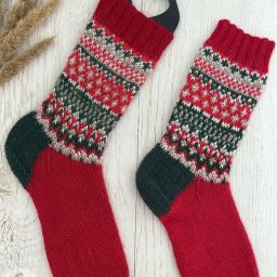 ​Гольфы с зимними узорами