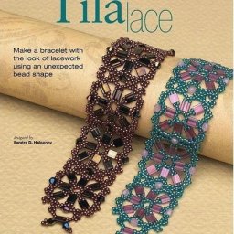 Красивый браслет с квадратными элементами