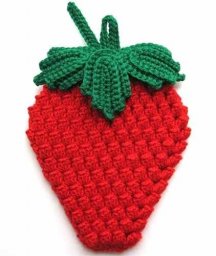 ​Очень красивая прихватка «Клубничка»