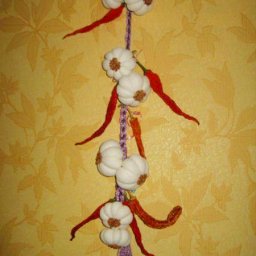 ​Чеснок из капрона