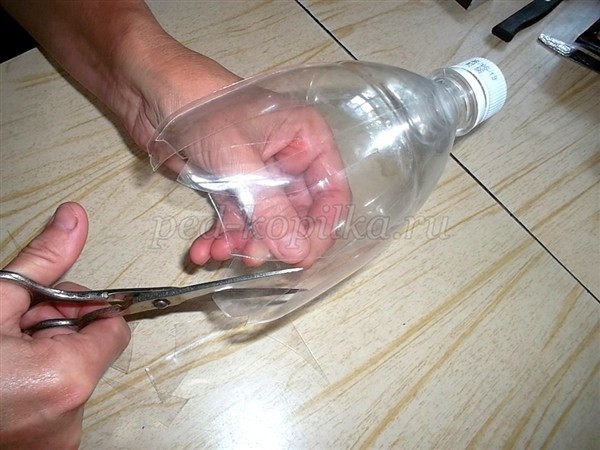 Цветы из пластиковых бутылок для сада: мастер-класс Цветы из пластиковых бутылок для сада: мастер-класс