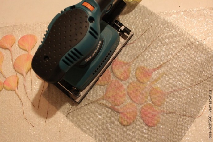 Шикарное колье с розой из войлока