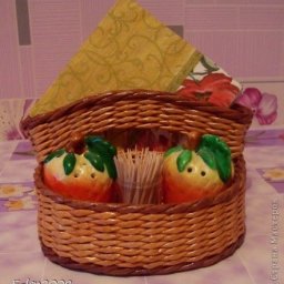 Коробочка для специй из газетных трубочек