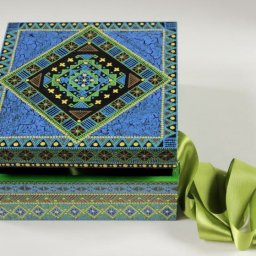 Шкатулка в технике point-to-point