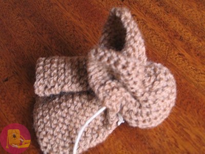 Зайчик из вязаного квадрата