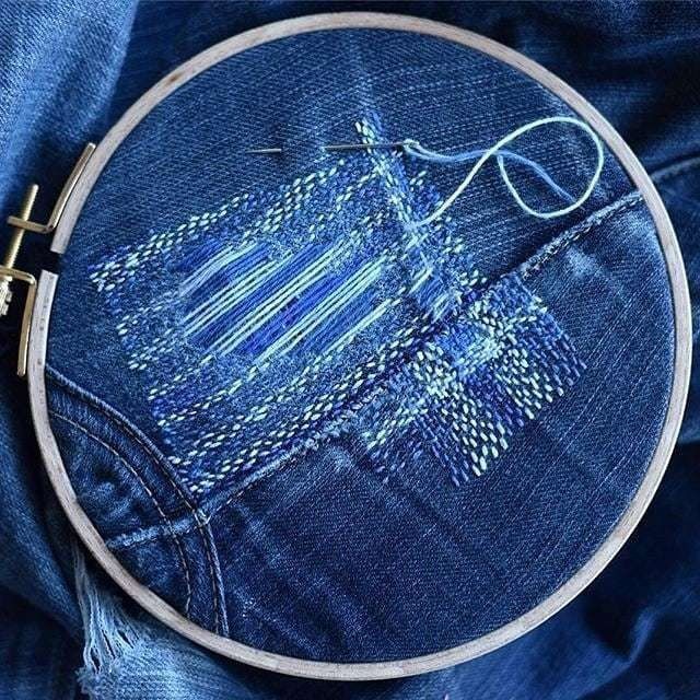 ​Как интересно заштопать джинсы