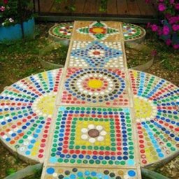 Садовая дорожка из пробок от пластиковых бутылок