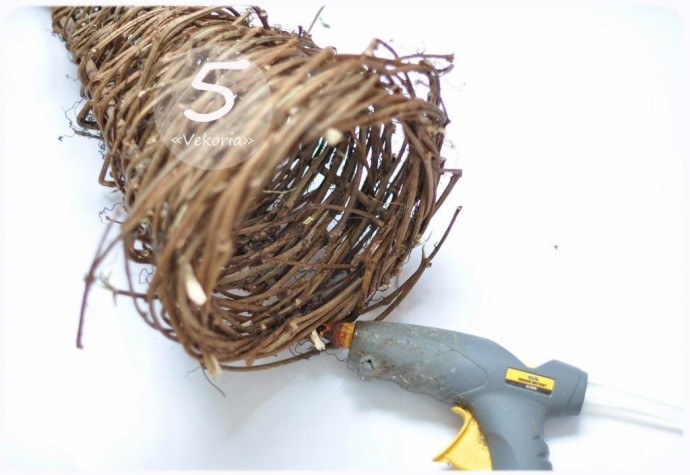 ​Ёлочка из веток дерева